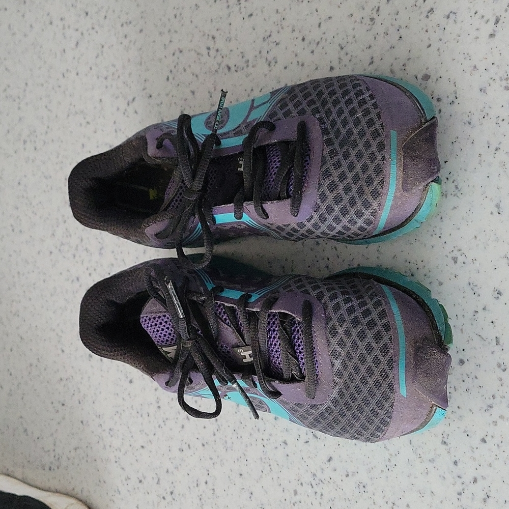 Pearl Izumi women's running shoe
